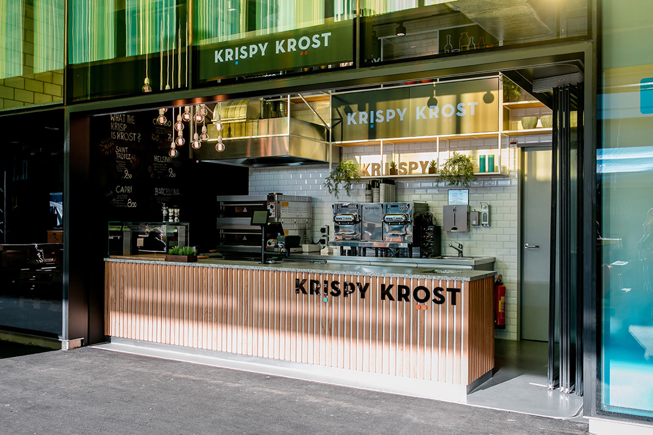 krispy_kroest_opening_2.jpg krispy_kroest_opening_2.jpg