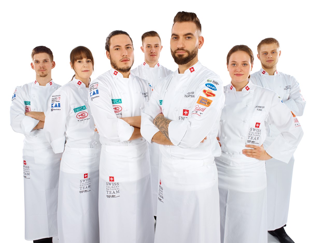 Die Schweizer Kochnationalmannschaft um Teamchef Jordan Thompson (Mitte) gehört zu den Wettbewerbsfavoriten.
