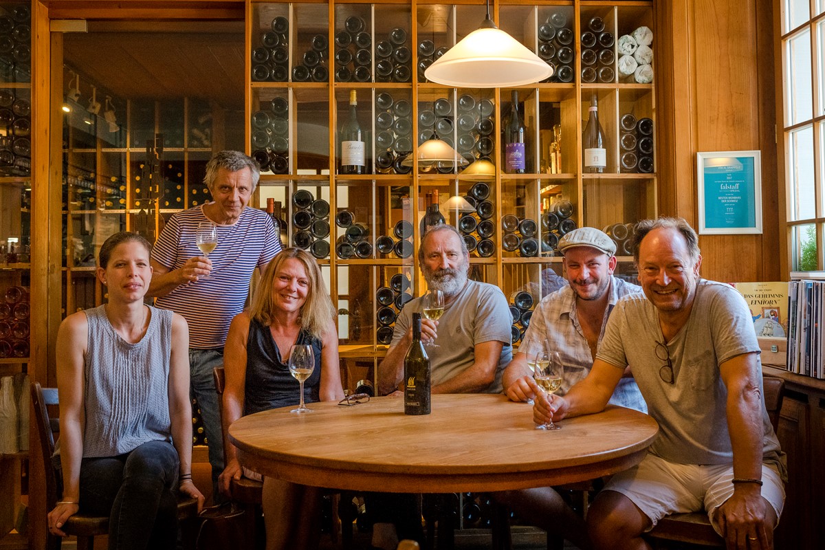 Die sechs vom Vini: Nicole Plüss, Fabian Vogel, Linda Flury, Jean Claude Käser, Lukas Heutschi und Rolf Schöb