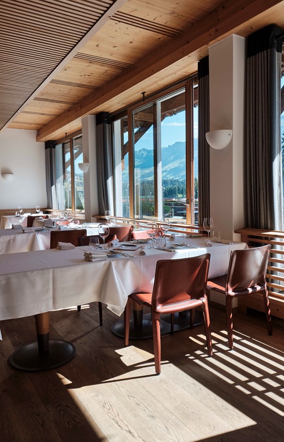 Im La Riva trifft ein modernes Ambiente auf Genuss und Tischkultur.