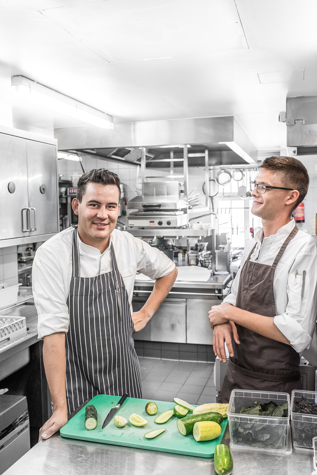 Sebastian Rösch mit Souschef Luca Aufdenblatten