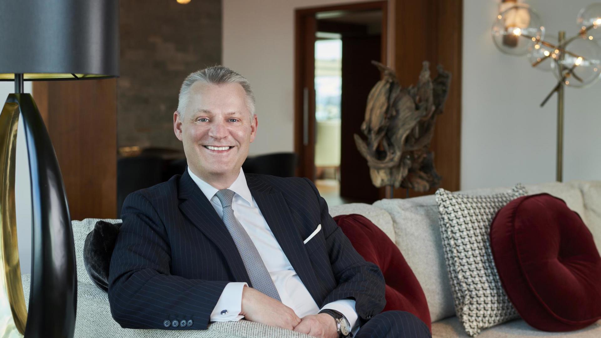 general-manager-christian-sack_-bu-rgenstock-hotels-ag.jpg general-manager-christian-sack_-bu-rgenstock-hotels-ag.jpg