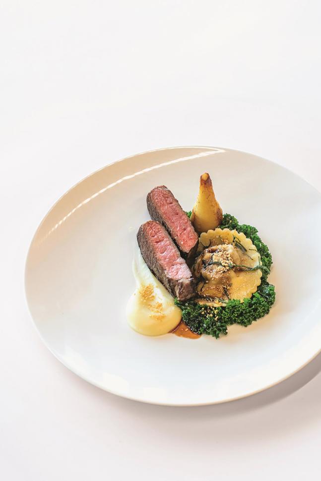 Hochlandrind, Pastinake, Federkohl, Pinot noir Hochlandrind, Pastinake, Federkohl, Pinot noir