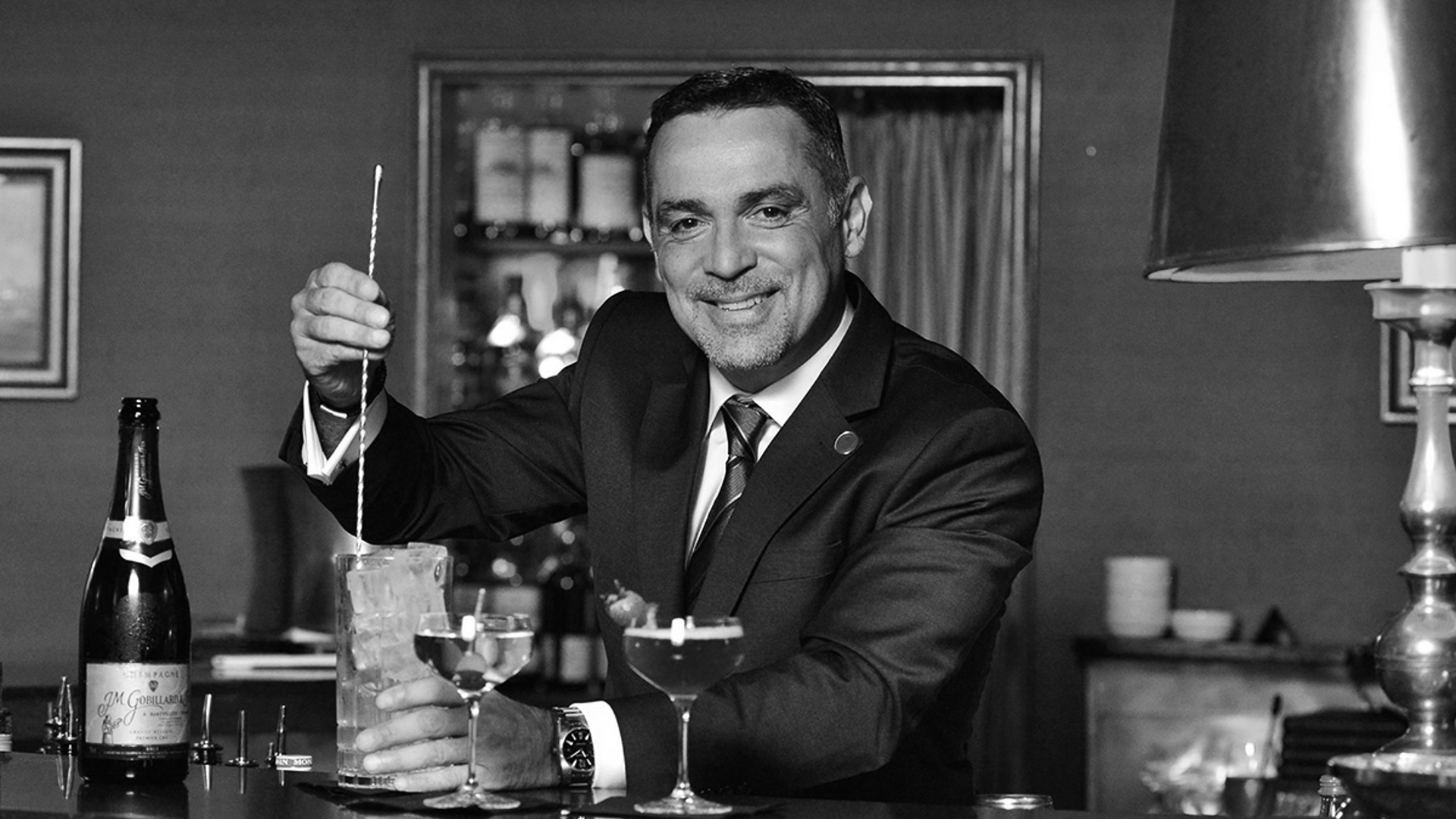 hercules-tsibis_2_jimmys-bar_fotograf-martin-joppen.jpg hercules-tsibis_2_jimmys-bar_fotograf-martin-joppen.jpg