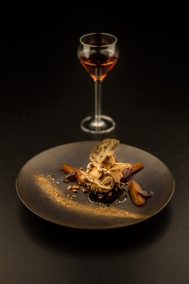 Aubergine, Pekannuss, Apfelbalsamico von René Frank, Restaurant Coda, Berlin – Foto: ett la benn