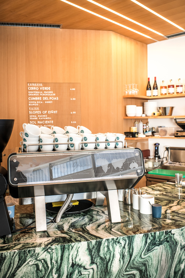 barista-zh-1004.jpg