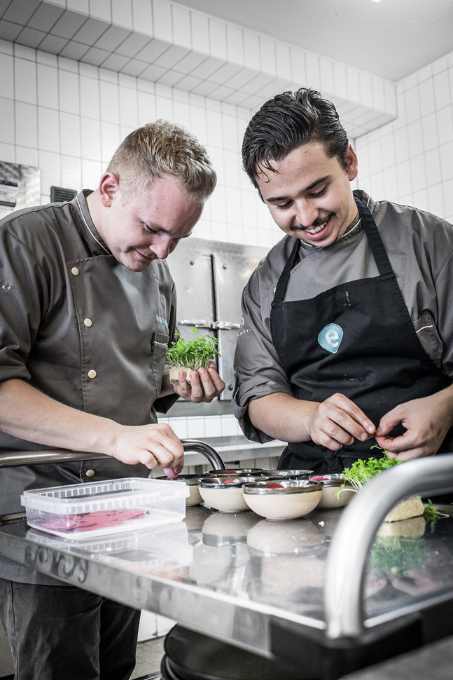 Nicolai Wiedmer und Commis de Cuisine Kenan Jakob