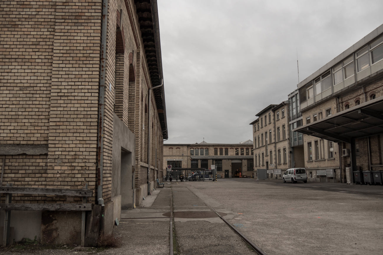 Die SBB-Werkstätte in Zürich war bis vor kurzem in Betrieb. Bevor Ende Januar 2020 die Bagger zum Umbau einfahren, wird das Gelände als Pop-up-Restaurant erstmals der Öffentlichkeit zugänglich gemacht.